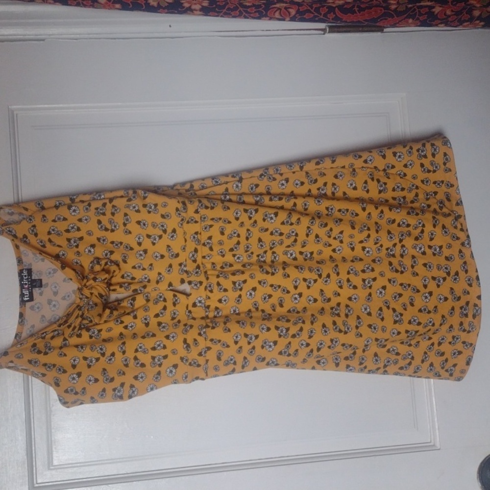 Dress - Picture 2 of 2